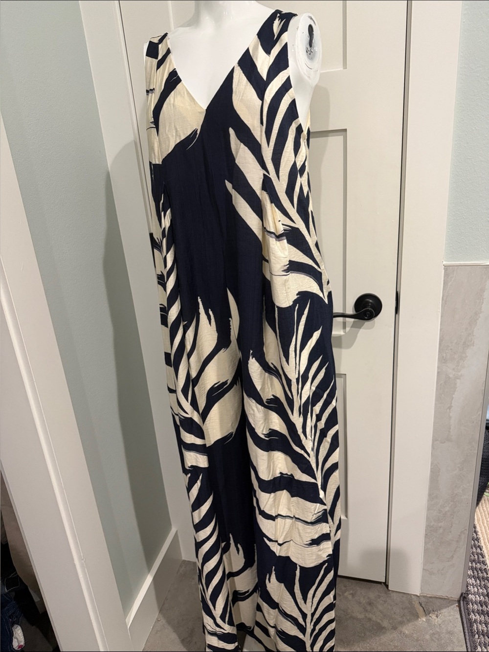 Dress Day Navy & White Leaf-Print Wide-Leg Jumpsuit Romper Bojo Resort Leaf M